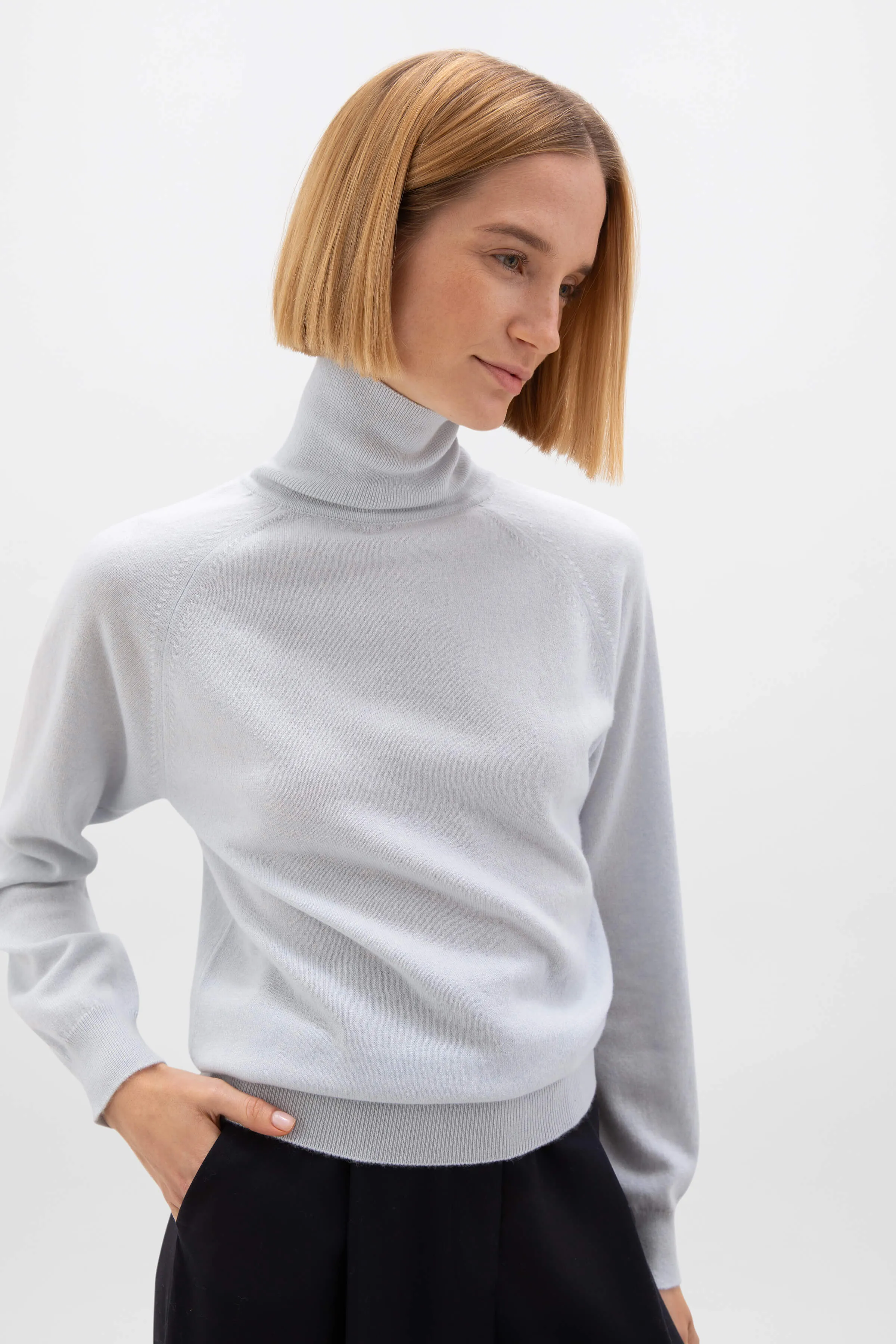 Cashmere Roll Neck