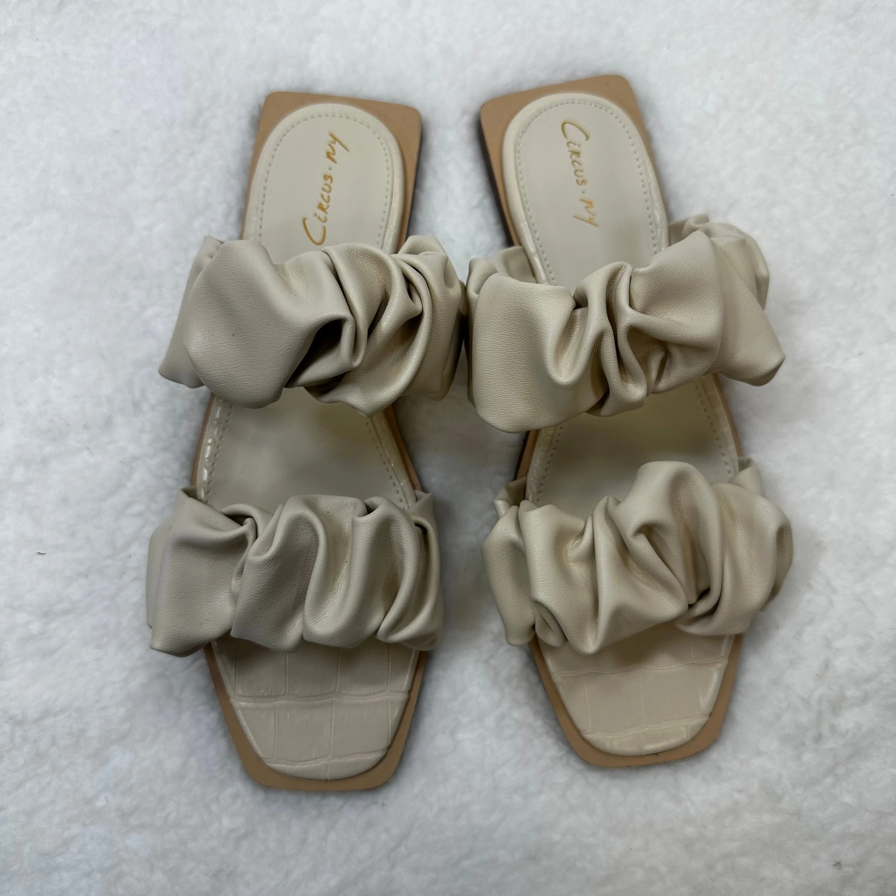 Cream Sandals Flip Flops Circus By Sam Edelman, Size 7.5