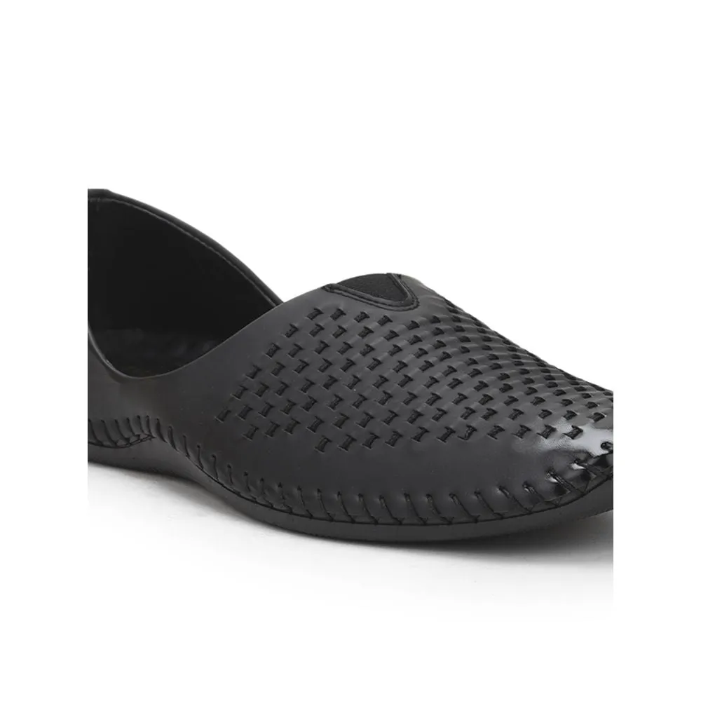 Fortune (Black) Casual Mojari Shoes For Men Avn-40 By Liberty