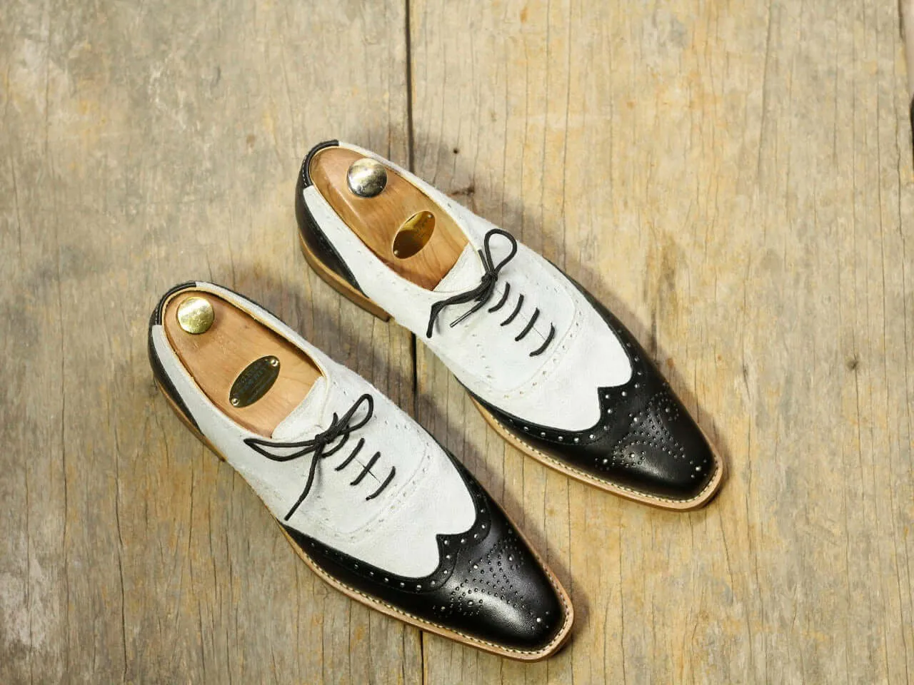 Handmade Men's Black & White Wing Tip Brogue Leather Lace Up Shoes, Men Designer Dress Shoes