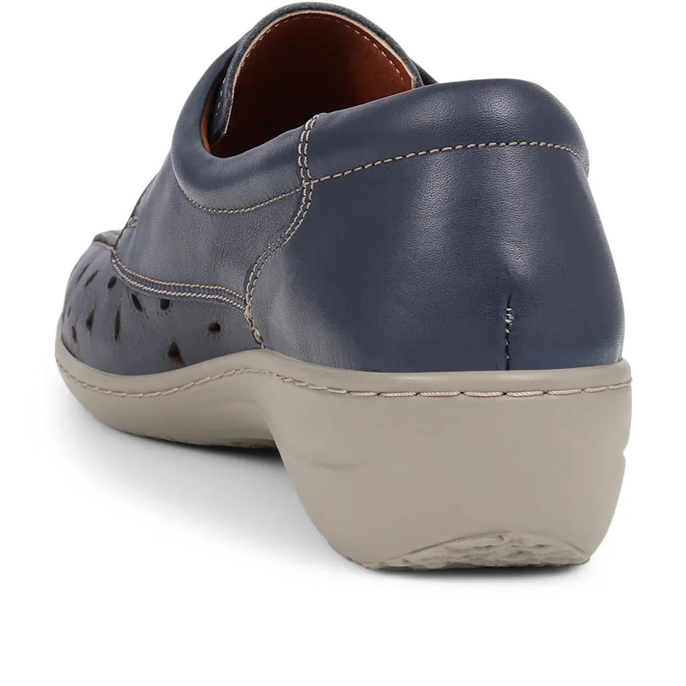 Leather Touch Fastening Shoes - HAK39037 / 325 608