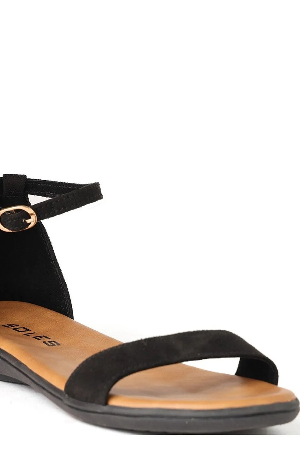 SOLES Black Flat Sandals - Classic and Versatile